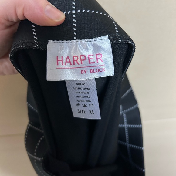 2/$20❤️- SKIRT | Women’s Harper by Block skirt size XL - Picture 4 of 4